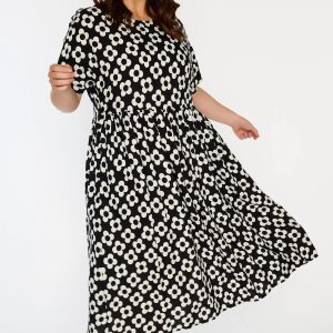 Iconic Black White Daisy Dress